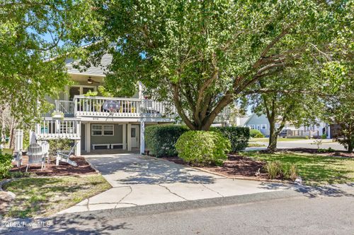 914 Oceanward Ln, Carolina Beach, NC, 28428-4637 | Card Image