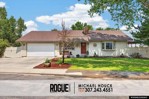 1151 Newport, Casper, WY, 82609-3754 | Card Image