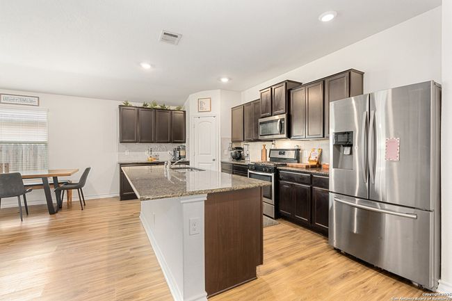 6417 Hoffman Pln, House other with 4 bedrooms, 2 bathrooms and null parking in San Antonio TX | Image 6
