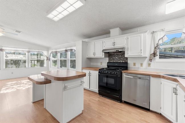 326 Plum Tree, House other with 3 bedrooms, 2 bathrooms and 4 parking in Livingston TX | Image 15