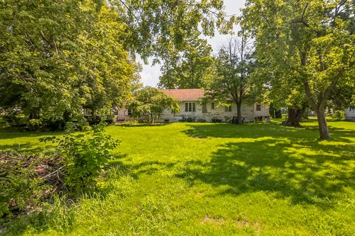 112 N Maple St, Gilman, IL, 60938-1441 | Card Image