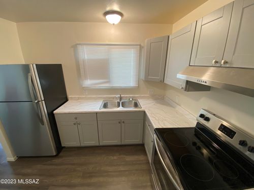 3325-3325 E Blacklidge Dr, Tucson, AZ, 85716-1944 | Card Image