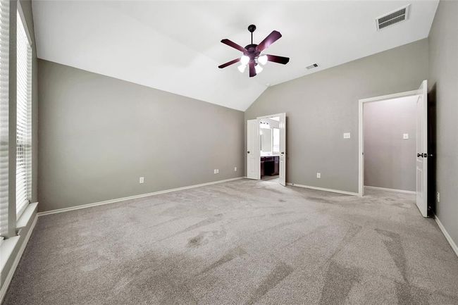 The private owner's bath completes the suite. | Image 19