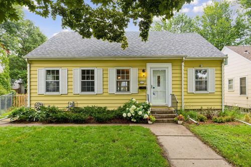 117 17th Ave N, Hopkins, MN, 55343-7346 | Card Image