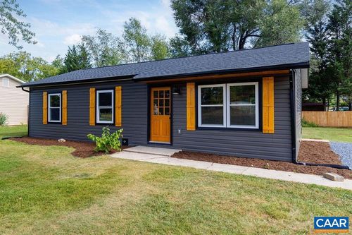 465 Round Hill Dr, Stuarts Draft, VA, 24477-3210 | Card Image