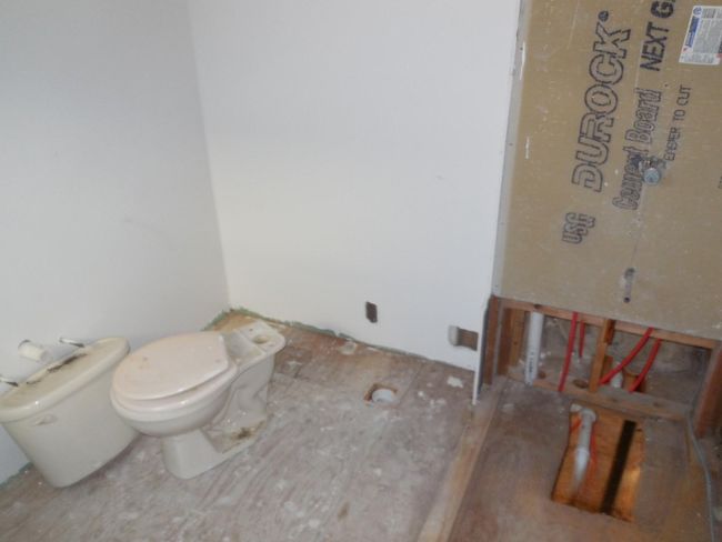 Bathroom with toilet | Image 15