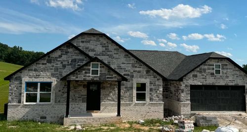 451 Madison Cir, London, KY, 40741-8179 | Card Image