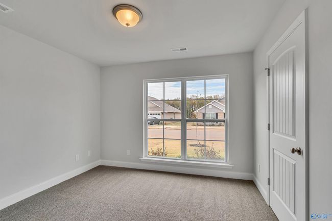 6105 Eagle Point Cir Se, House other with 3 bedrooms, 2 bathrooms and null parking in Owens Cross Roads AL | Image 20