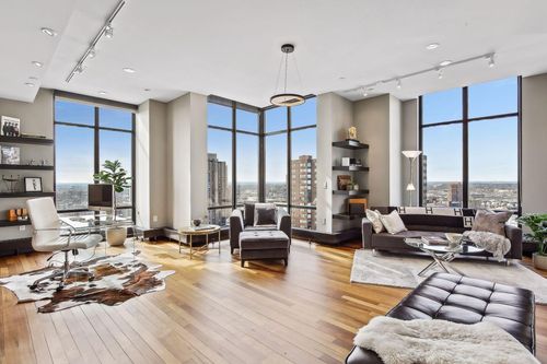 unit-2100-201 S 11th St, Minneapolis, MN, 55403-2772 | Card Image