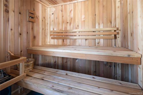 446 6th St, Greenport, NY, 11944-1855 | Card Image