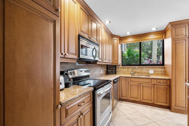 4234 Deste Ct, Condo with 3 bedrooms, 3 bathrooms and null parking in Lake Worth FL | Image 6