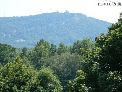 Hibriten Mountain in Background | Image 2