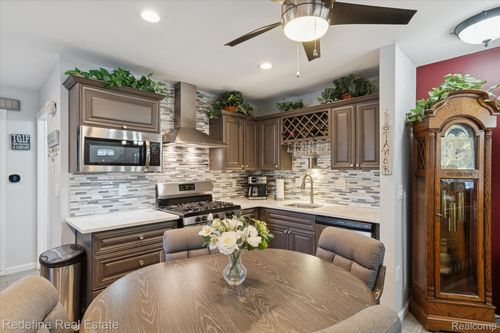 50340 Helfer Blvd, Wixom, MI, 48393-3237 | Card Image