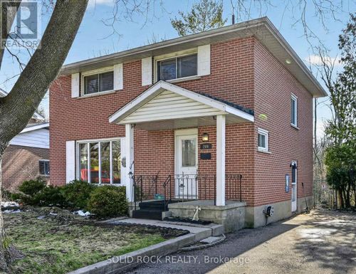 209 Reynolds Drive E, Brockville, ON, K6V1X8 | Card Image