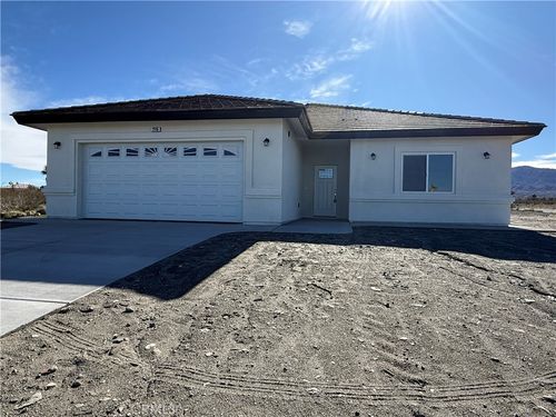 2115 Duncan Rd, Pinon Hills, CA, 92372 | Card Image