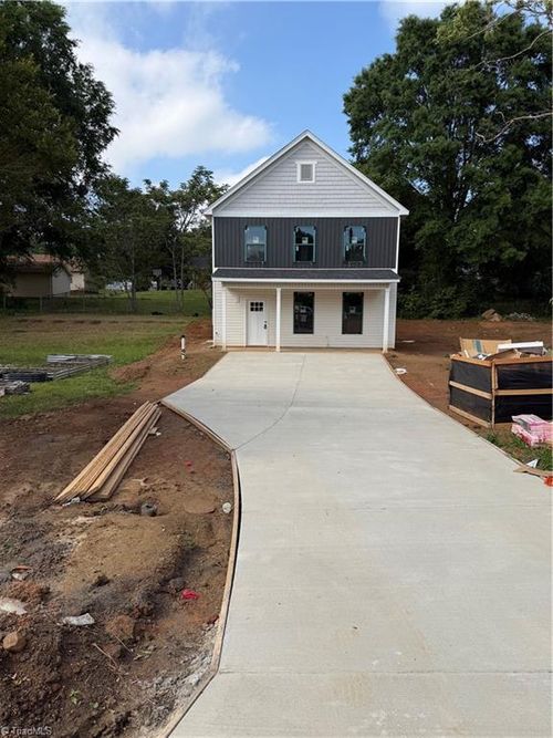 3873 Crusade Dr, Winston-Salem, NC, 27101-2253 | Card Image