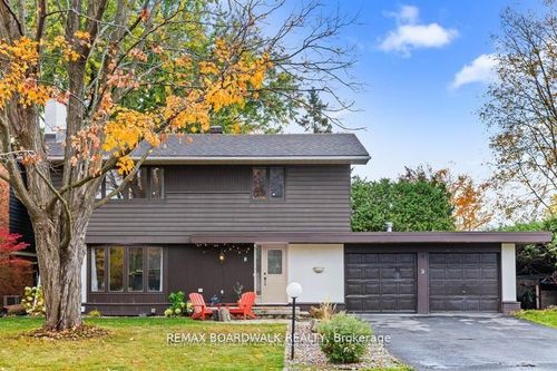 7 Gagnon Crt, Kanata, ON, K2K1A7 | Card Image