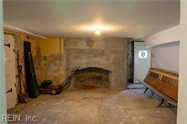 525 Main St, House other with 6 bedrooms, 3 bathrooms and null parking in Mathews VA | Image 46