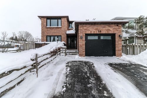 39 Cardinal St, Barrie, ON, L4M6C9 | Card Image