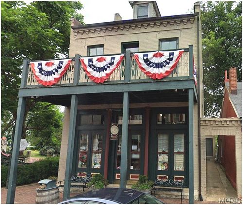 416 S Main St, Saint Charles, MO, 63301-3302 | Card Image