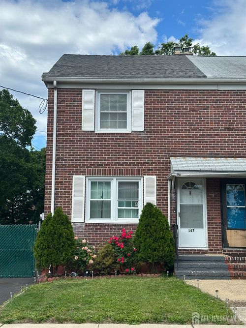 147 Rutgers St, New Brunswick, NJ, 08901-3422 | Card Image