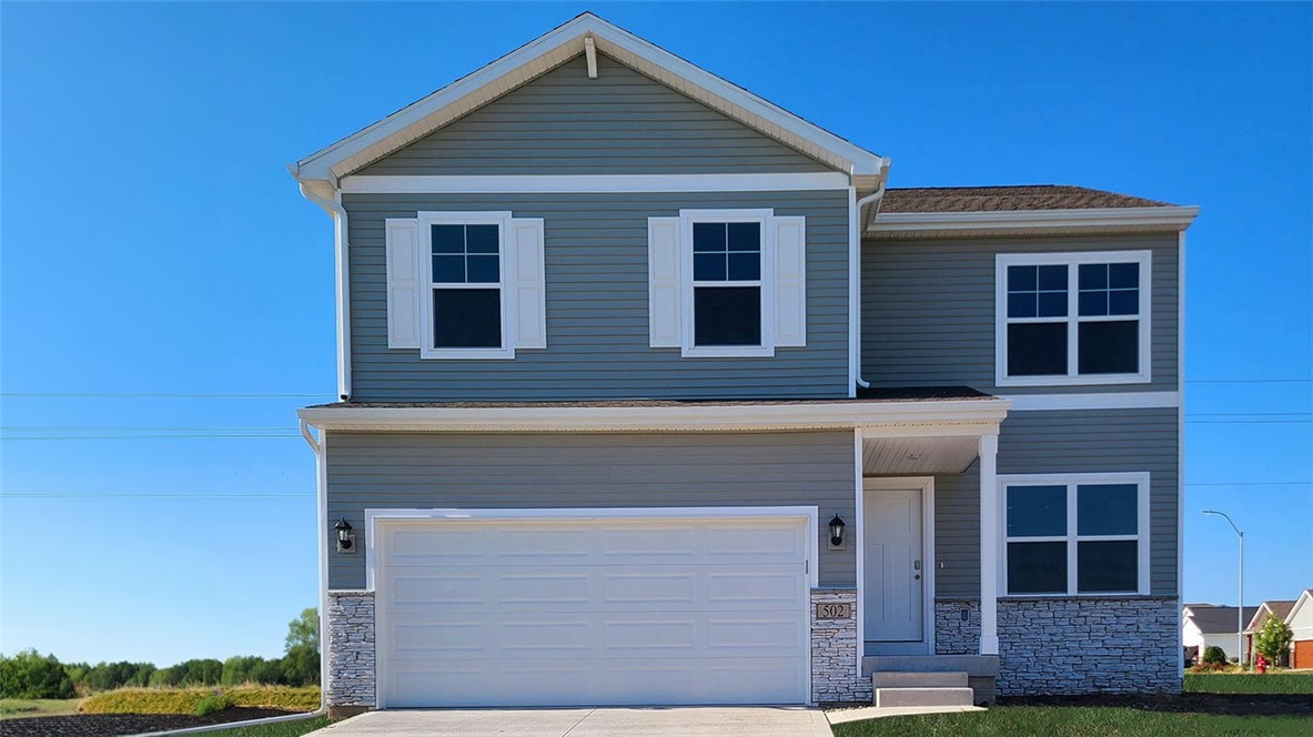 Fox Valley Dr, West Des Moines, IA 50265