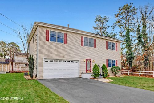 732 Wellington Ave, Toms River, NJ, 08757-1309 | Card Image