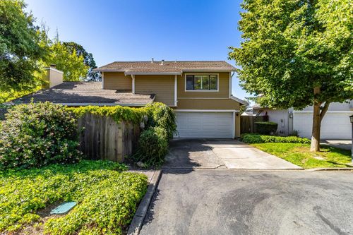 528 Laurel Ct, Benicia, CA, 94510-3705 | Card Image