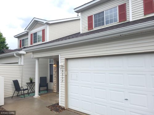 6333 Saddlebred Way, Forest Lake, MN, 55025-7110 | Card Image