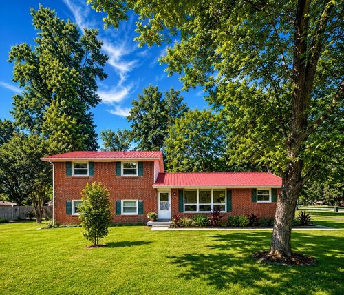 110 Southwood Ln, Tullahoma, TN, 37388-2830 | Card Image