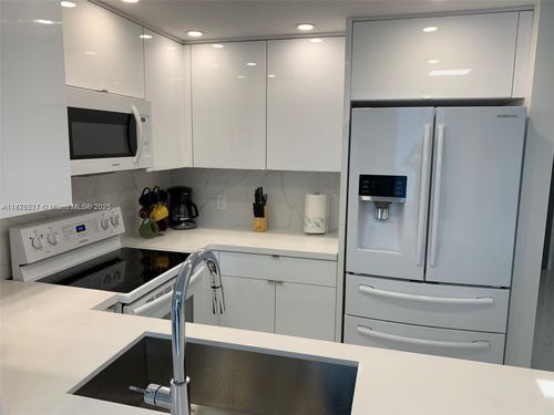 apt-1113-185 Se 14th Ter, Miami, FL, 33131-3416 | Card Image