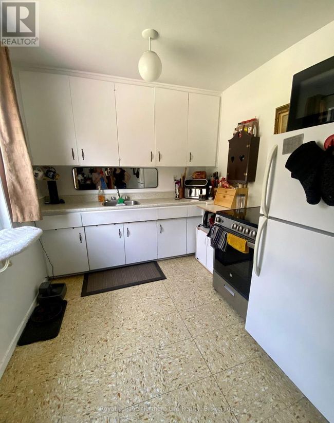 17 - 460 Lake Heights Rd, Townhouse with 3 bedrooms, 1 bathrooms and 1 parking in North Bay ON | Image 4
