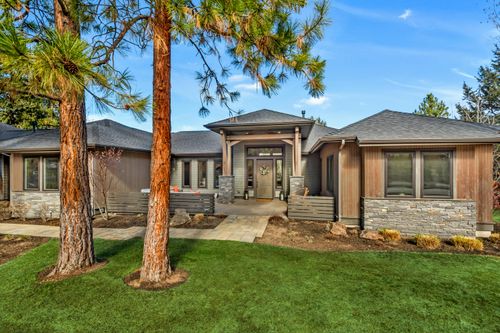61475 Meeks Trl, Bend, OR, 97702-3549 | Card Image