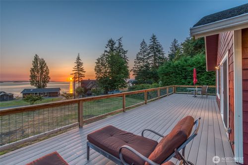 78 Lodge Ln, Eastsound, WA, 98245-9469 | Card Image
