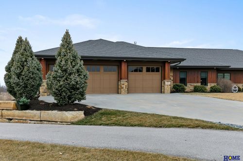 8900 Birdie Run, Lincoln, NE, 68520-1447 | Card Image