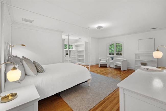 29 Philip St, House other with 6 bedrooms, 7 bathrooms and 6 parking in Medfield MA | Image 22