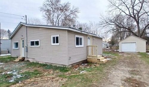 809 Washington St, Nashville, MI, 49073-9587 | Card Image