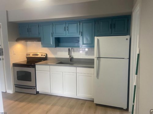 apt-1-22 Jackson Ave, Pompton Plains, NJ, 07444-1416 | Card Image