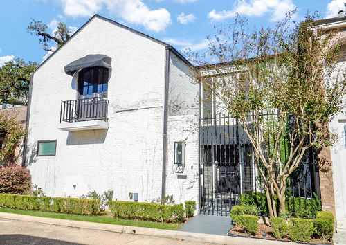 6 River Hollow Ln, Houston, TX, 77027-9402 | Card Image