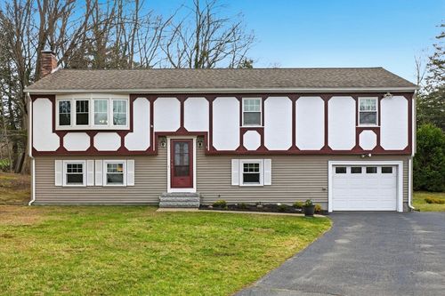 6 Childs Cir, Framingham, MA, 01701-4817 | Card Image