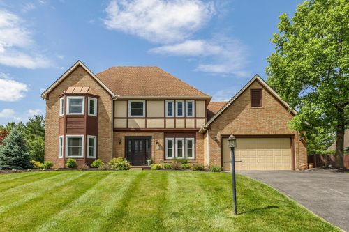 8538 Chateau Dr, Pickerington, OH, 43147-9700 | Card Image