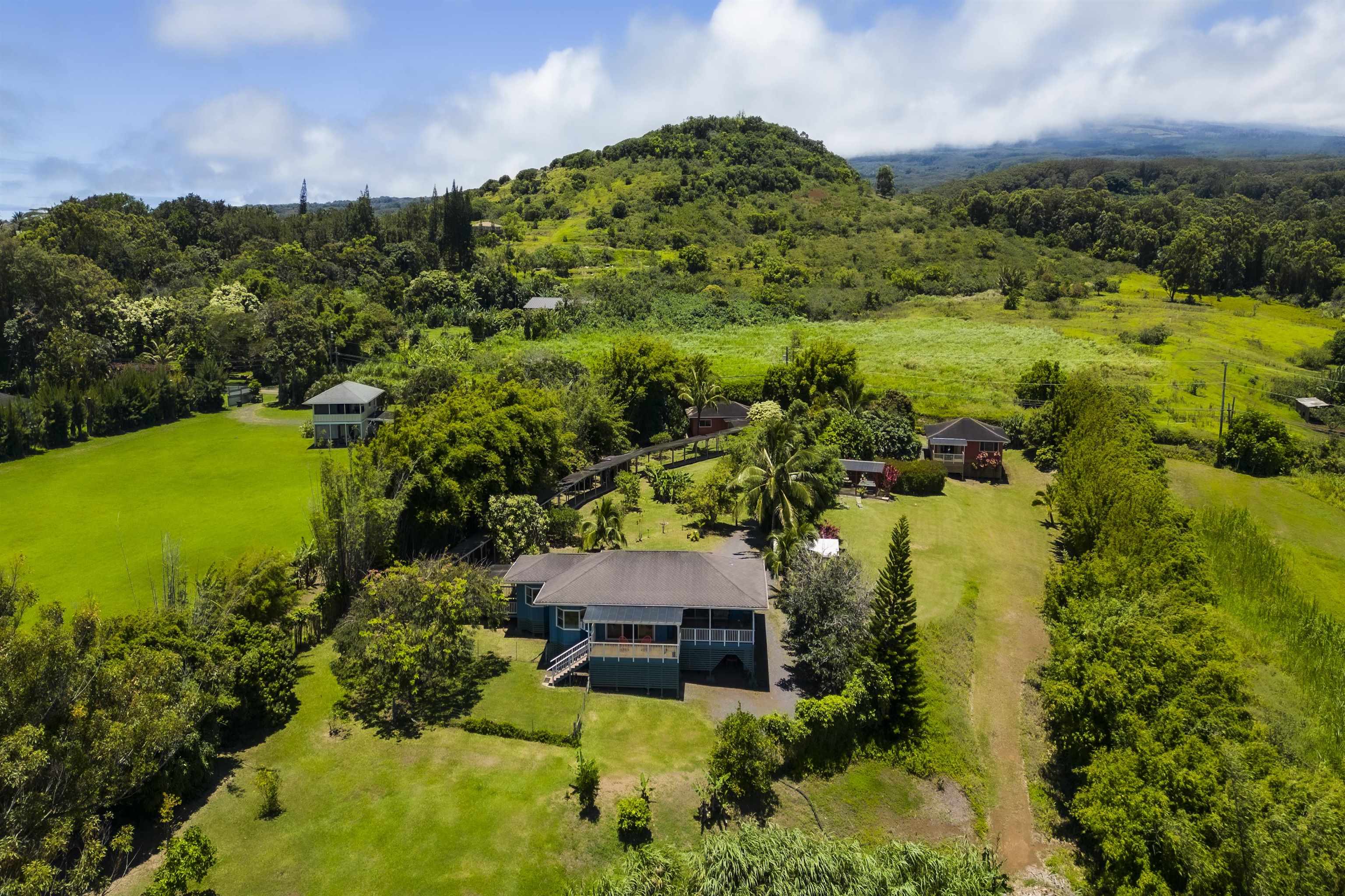 Kaupakalua Rd, Haiku, HI 96708