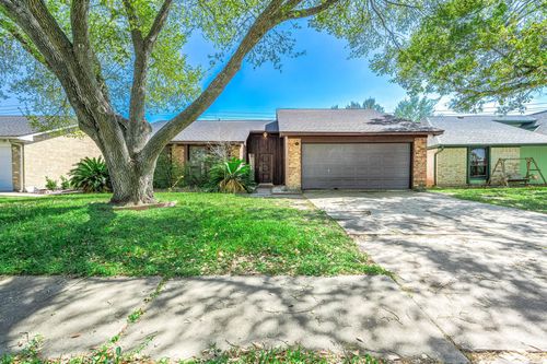 14315 Swanfield Dr, Houston, TX, 77083-6138 | Card Image