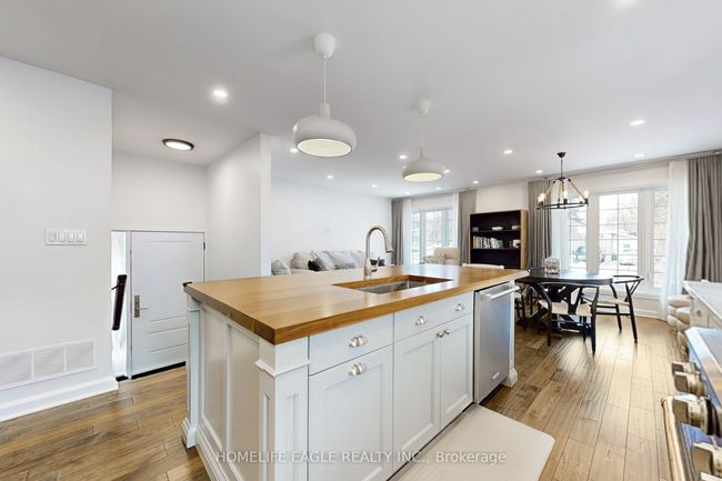 723 Victory Dr, House other with 3 bedrooms, 3 bathrooms and 2 parking in Pickering ON | Image 6