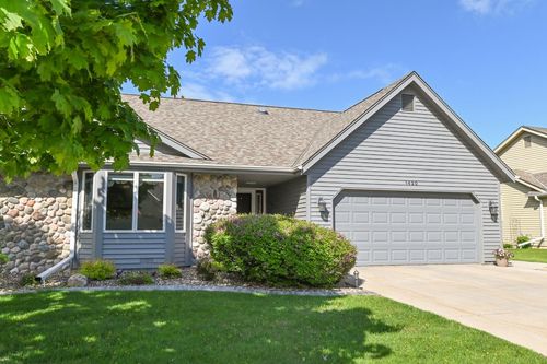 1420 Hidden Fields Drive, West Bend, WI, 53095 | Card Image