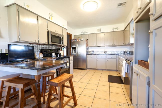 1205 E Ellis Ave, House other with 3 bedrooms, 2 bathrooms and null parking in Davis OK | Image 6