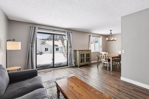 5232 148th St W, Apple Valley, MN, 55124-6976 | Card Image