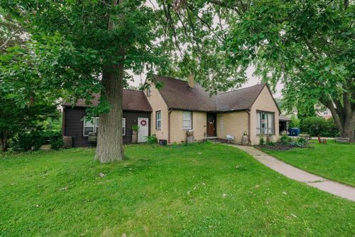 2115 Lydia St, Waukegan, IL, 60085-3465 | Card Image