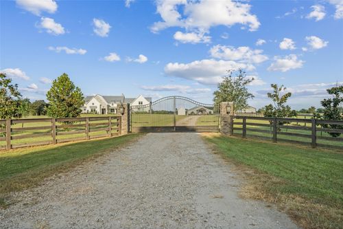 24118 Margerstadt Rd, Hockley, TX, 77447-6617 | Card Image