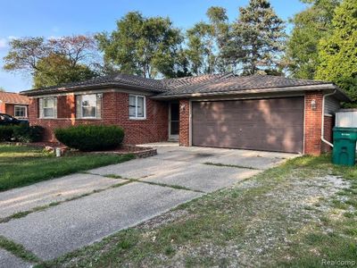 9829 Gary Street, Home with 3 bedrooms, 2 bathrooms and null parking in Romulus MI | Image 1